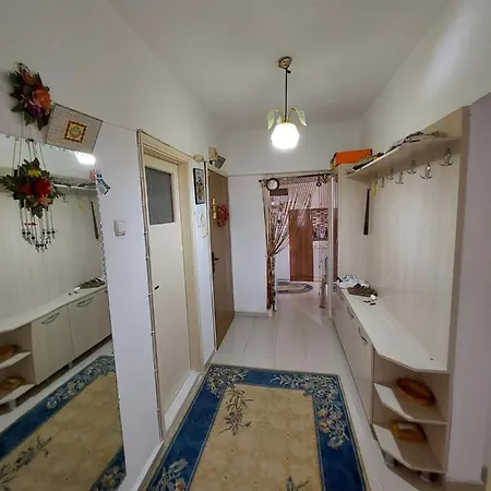 Apartman Deniz Manzarali 2+1 Genis Ferah Daire